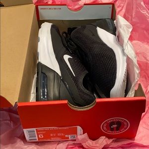 Nike air max motion 2